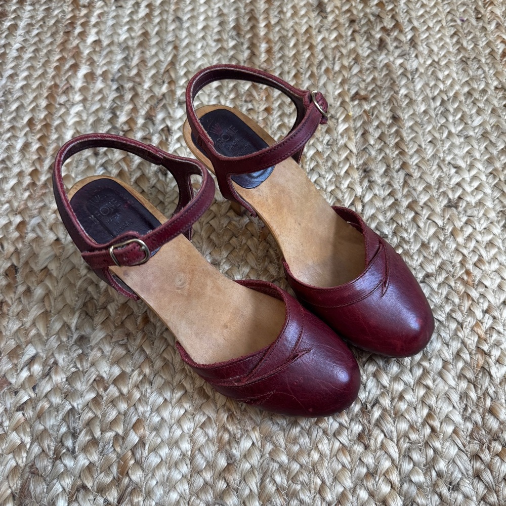 Krone Saga 6 Burgundy Red Clog Sandals Heels